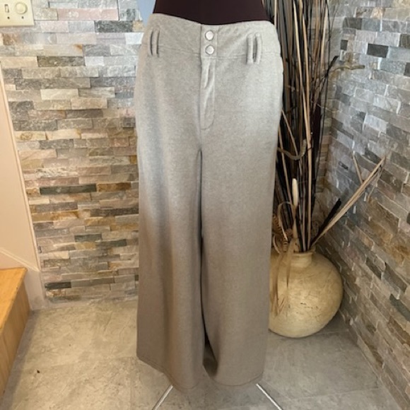 EUC Free People high waisted fleece wide leg pants - Picture 4 of 11